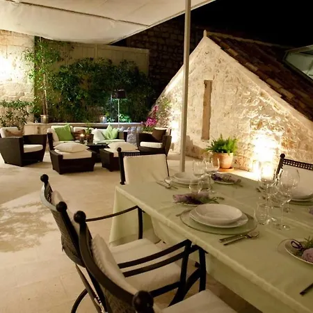 Hvar Royale - 5 Bedroom - Indoor Pool - Beautiful Heritage