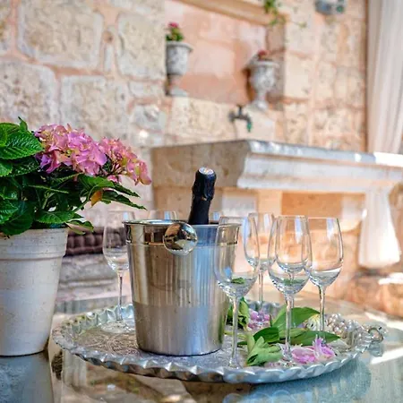 Hvar Royale - 5 Bedroom - Indoor Pool - Beautiful Heritage *