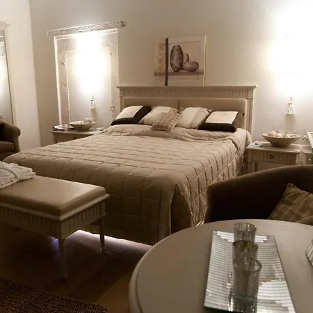 Hvar Royale - 5 Bedroom - Indoor Pool - Beautiful Heritage