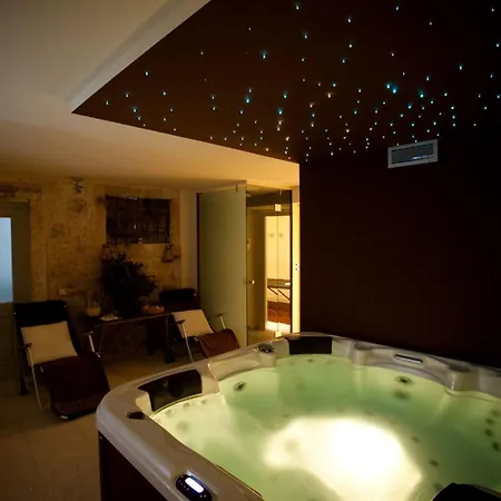 Hvar Royale - 5 Bedroom - Indoor Pool - Stunning! Вілла