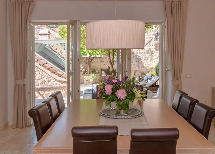 Hvar Royale - 5 Bedroom - Indoor Pool - Stunning!